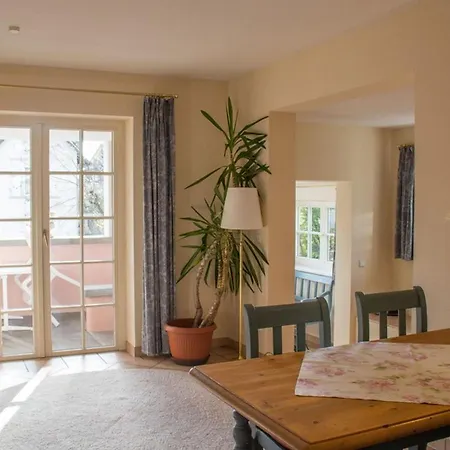 Schloesschen Im Weinberg * Meersburg