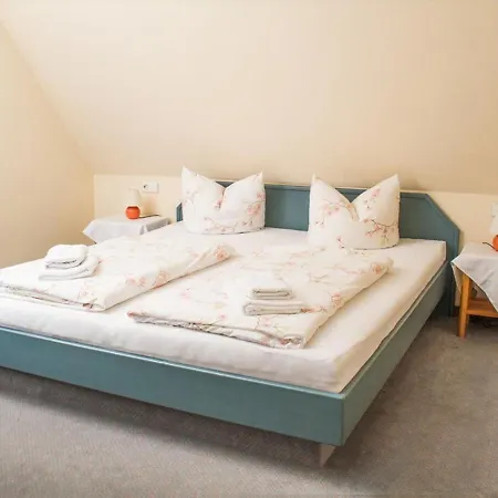 Schloesschen Im Weinberg * Meersburg